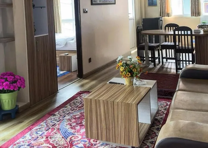 House Of Forrest, Service Apartments